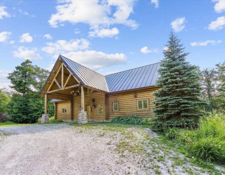 a log-cabin style chateau rental in killington vermont